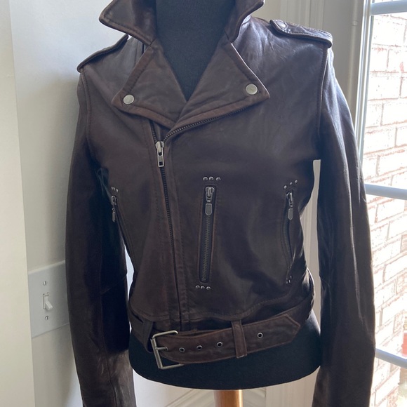 Vintage American eagle early 2000’s leather jacket 🤍
